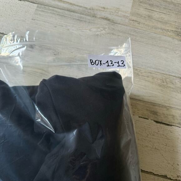 Torrid Super Soft Plush Shimmer Lounge Hoodie One Size Plus Size 1X-6X Black - Picture 16 of 16